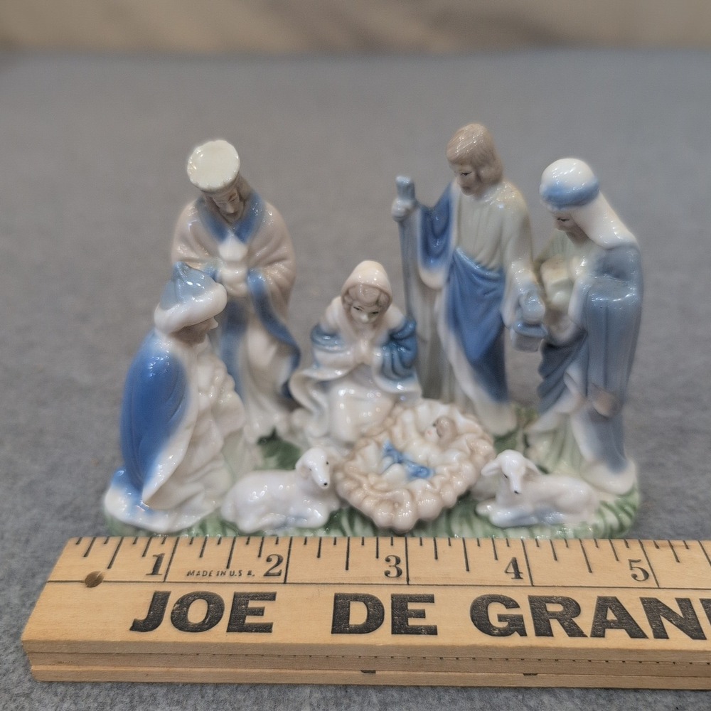 Vintage Style Blue and White Ceramic Nativity Scene Figurine Holy Family Lambs - Picture 3 of 6